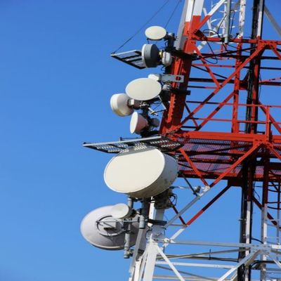 गैल्वनाइजेशन 4 पैरों वाला ग्रिड एंटीना टॉवर हॉट डिप 70m 75m 80m