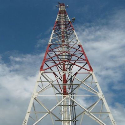 फ्रेम संरचना बोल्ट सीढ़ी 4 पैर टावर जाली 5-200M ऊंचाई
