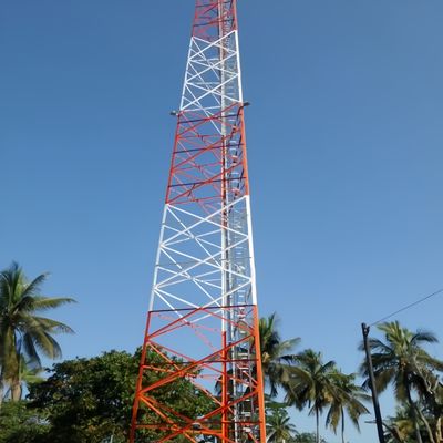 30M 40M 50M 3 लेग स्व-समर्थन टॉवर संचार आईएसपी इंटरनेट सेवा प्रदाता 4जी 5जी टॉवर