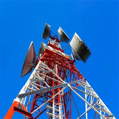 कार्य प्लेटफार्म सौर ऊर्जा जीएसएम आधार संचार एंटेना टॉवर 4 पैर वाला स्टील जाली टॉवर