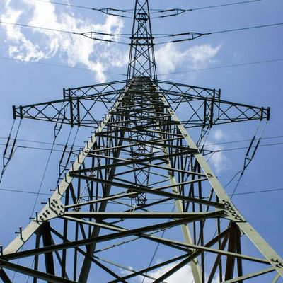 कोण लोहा उच्च वोल्टेज विद्युत टॉवर हवा की गति 30-180 किमी/घंटा 132kv ट्रांसमिशन टॉवर