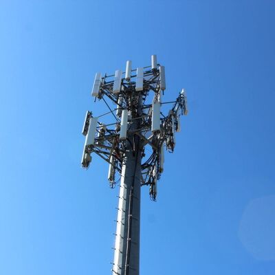 मोनोपोल टॉवर दूरसंचार टॉवर हल्के और उच्च तन्यता इस्पात ग्रेड से निर्मित, EN 1991-1-4 और EN 1993-3-1 डिज़ाइन कोड के साथ प्रदर्शन के लिए