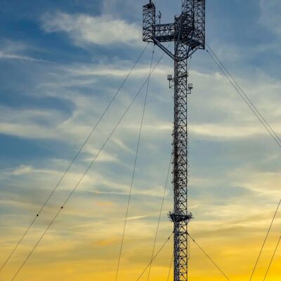 ANSI/TIA-222 EN/1991-1-4 सहित सख्त अनुपालन अंतरराष्ट्रीय मानकों का निर्माण किया गया