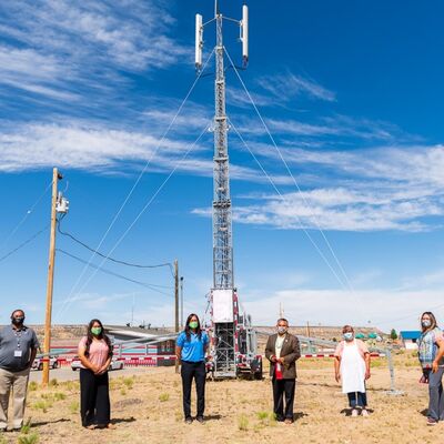 दूरबीन जाली टावर 15-30M जस्ती स्टील ट्रक घुड़सवार संचार एंटेना 40M/S हवा प्रतिरोधी