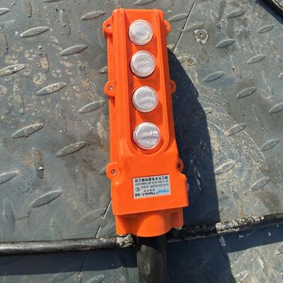 दूरबीन गल्वानाइज्ड स्टील लाइटिंग + संचार 15 20 25M 5G 4G वाईफाई मोबाइल आपातकालीन टॉवर