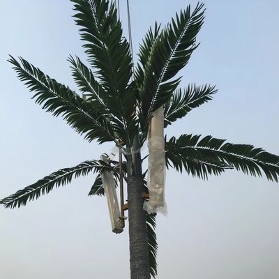 38 मीटर बायोनिक ट्री टॉवर गैल्वेनाइज्ड स्टील और यूवी प्रतिरोधी प्लास्टिक से निर्मित है, जो स्थायित्व और जंग प्रतिरोध सुनिश्चित करता है