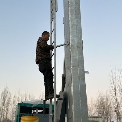12 मीटर - 25 मीटर पोर्टेबल टेलीस्कोपिक स्टील मस्त टॉवर मोबाइल बेस स्टेशन और अस्थायी इवेंट निगरानी के लिए इलेक्ट्रिक लिफ्टिंग सिस्टम और फास्ट डिप्लॉयमेंट बेस के साथ